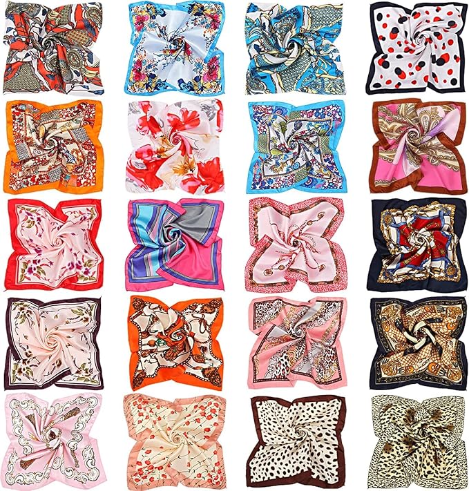 Panoletas y mascadas de colores en exhibición